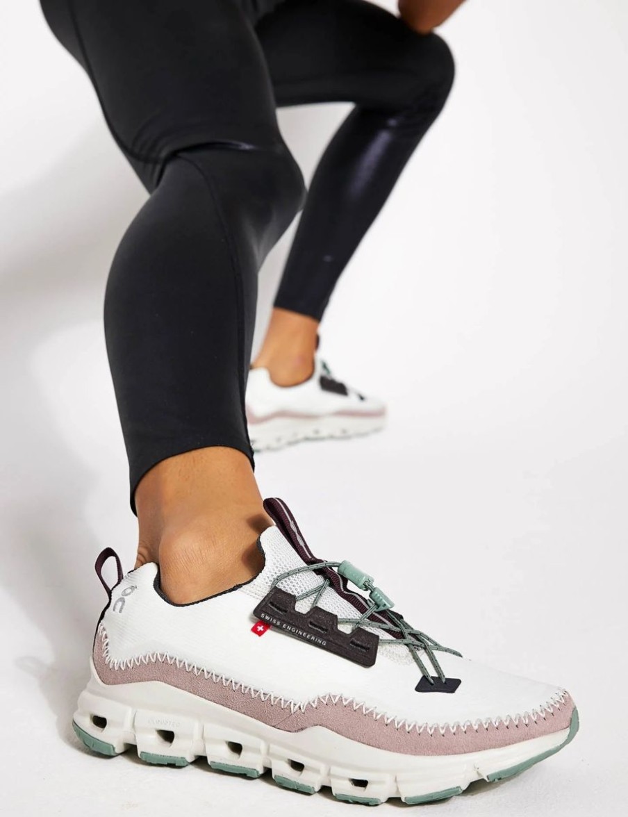 Women On Running Sneakers | Cloudaway-Ice|Moss